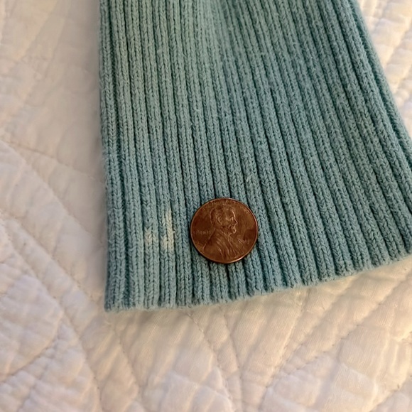 Old Navy | V-Neck | Perfect Fit | Sweater - Picture 8 of 8